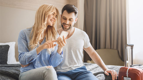 couple in hotel room